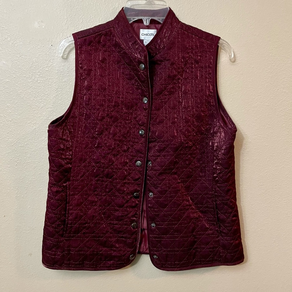 Chico’s Women's Burgundy Red Wine Stitched Vest Snap Front size 1 Medium